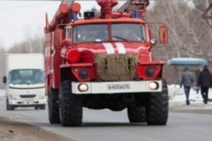 В Омском районе 27 пожарных тушили базу отдыха