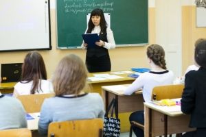В Омской области на три года заморозили господдержку молодых учителей