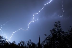 В Омской области объявили штормовое предупреждение