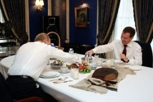 Медведев рассказал, какие продукты будут на его новогоднем столе
