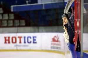 Лед тронулся: журналисты обыграли чиновников в хоккей