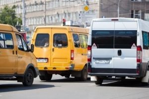 На омских дорогах полицейские обнаружили 30 неисправных маршруток