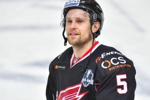 Анелев из омского «Авангарда» стал лучшим защитником КХЛ в первой серии плей-офф