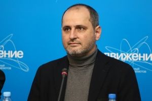 Режиссер сериала «Оптимисты» Попогребский решил «отсидеться» в Омске