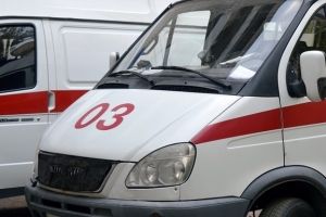 В Омске пятилетняя девочка пострадала, упав в автобусе
