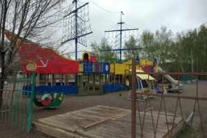 В Омске могут снести детскую площадку, построенную фондом Натальи Водяновой – соцсети