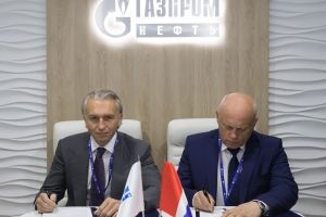 Омский губернатор Назаров подписал с «Газпром нефтью» «битумное» соглашение