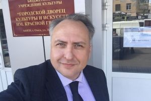 Омского медийщика Максима Астафьева «перекинули» на другой избирательный округ