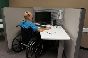 Более 500 омских инвалидов получили работу в этом году