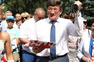 Бывший омский мэр Двораковский пока не хочет рассказывать о жизни после отставки