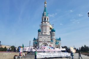 В Омске устроили молитвенное стояние против фильма «Матильда»