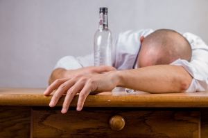 Омская область — в пятерке по смертности от отравления алкоголем
