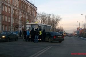 В Омске иномарка протаранила ПАЗ с пассажирами