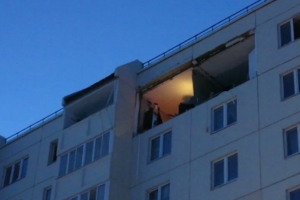 Большинство жильцов дома в Омске, в котором произошел хлопок газа, смогут вернуться в квартиры уже завтра