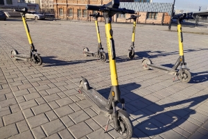 В Омске разметят места парковки для электросамокатов