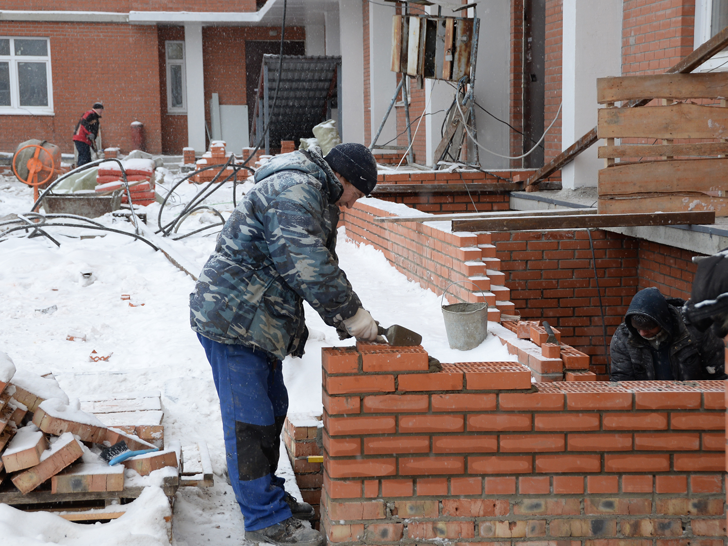 Проблемный дом на Космическом проспекте в Омске может быть сдан уже на этой  неделе | 27.12.2017 | Омск - БезФормата