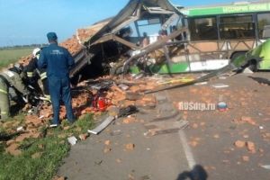 По уточненным данным в аварии под Омском погибли 16 человек 