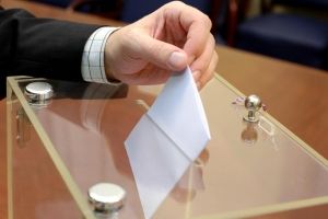 На участие в губернаторских выборах омские эсэры отправили Дроботенко
