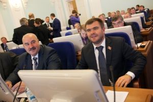 Депутат-единоросс Сергей Нос официально перешел на сторону Денисенко