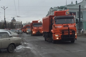 Омская мэрия арендует снегоуборочную технику на шесть миллионов