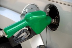 Омичи возмущены высокими ценами на бензин по сравнению с Новосибирском