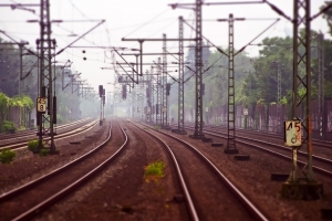 Ночная трагедия на железной дороге в Омске не была суицидом — СК