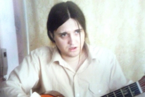 В Омской области пропал 35-летний мужчина с длинными волосами