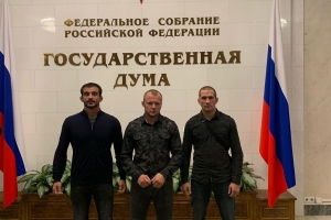 Омскому бойцу Шлеменко понравилась столовая в Госдуме, но расстроили депутаты
