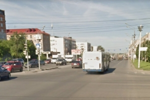 В Омске запретили поворот налево с улицы Масленникова на Жукова