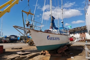 Яхта «Сибирь» вернулась в Омск 