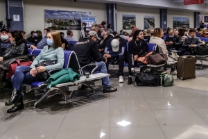 Перед Новым годом авиакомпании задерживали до 65% своих рейсов из Омска: названы самые непунктуальные ...