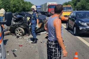 СМИ: В массовой аварии на трассе «Дон» погибли две женщины и девочка из Омска