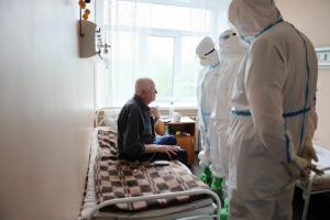 В России и Омской области зафиксирован максимальный прирост ковидных больных с начала пандемии
