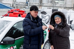 «Всем бы такой подарок к Новому году»: 55-летний строитель из Омска выиграл автомобиль