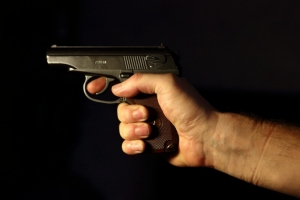 В Омске таксист подстрелил из пистолета водителя большегруза 
