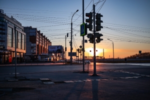 В Омске изменили режим работы светофора на пересечении бульвара Архитекторов и Волгоградской