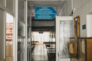 В Омской области подрядчик вовремя не отремонтировал больницу в рамках нацпроекта