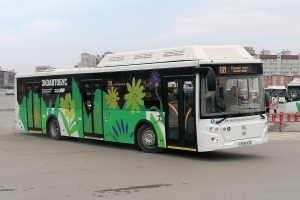 Омский НПЗ подарил городу 20 новых автобусов, работающих на природном газе