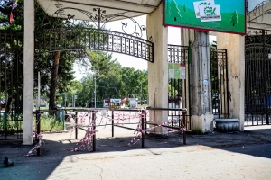 В омском парке второе за последние дни ЧП: с аттракциона «Вихрь» на асфальт упала женщина (соцсети)
