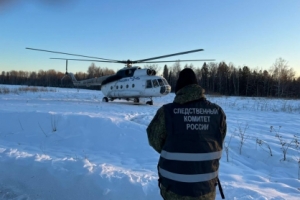 Следователи опубликовали видео с места аварийной посадки вертолета Ми-8 в Омской области