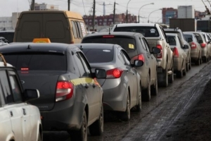 Омским водителям рассказали, при проезде каких перекрестков они часто нарушают ПДД