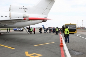 Самолет из Сочи до Омска был задержан из-за неисправности