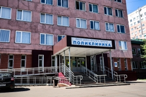 Омские поликлиники изменят режим работы 8 марта