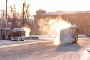 В Омске предложили разрешить использовать выделенные полосы всем водителям в межпиковое время