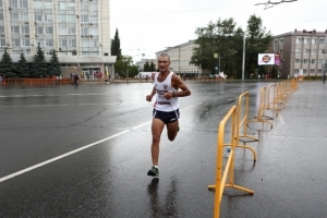 В Омске старт полумарафона «ЗаБег» перенесли из-за аномальной жары