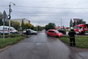 На Московке в Омске при столкновении иномарок пострадали три человека