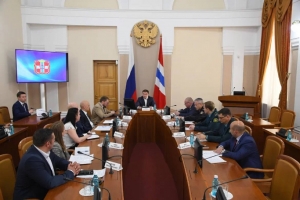 Виталий Хоценко провел совещание по вопросу возвращения в Омскую область соотечественников

