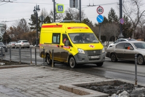 В столкновении двух легковушек в Омске пострадал младенец