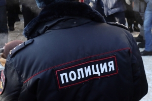 В Омске на переходе сбили 11-летнюю девочку — момент попал на камеры (видео)