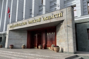 В 13 омских министерствах и ГУ сократят штат чиновников, в одном - увеличат